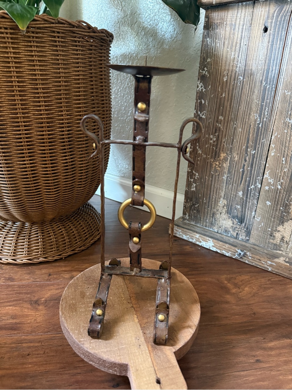 Metal Bridle Strap Reins Pillar Candle Holder